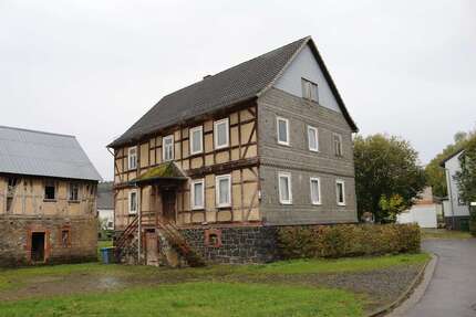 Haus zum Kaufen in Gladenbach 179.000,00 € 160 m²