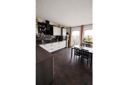 Wunderschöne 3-Raum Maisonette Wohnung mit Balkon - Schleiz