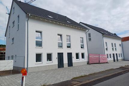 Haus zu vermieten - 1.800,00&nbsp;EUR Kaltmiete, ca.&nbsp; 160,00&nbsp;m&sup2; in Brombachtal (PLZ: 64753)