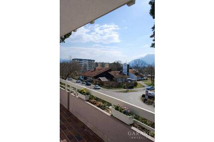 Sonnige 2 Zimmer-Wohnung mit SüdWest-Balkon & Zugang aus zwei Räumen - Ainring/Mitterfelden Perach