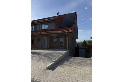 Neubau Doppelhaushälfte als Wohnung zu verkaufen KFW40 QNG zukunftssicher - Paderborn-Neuenbeken