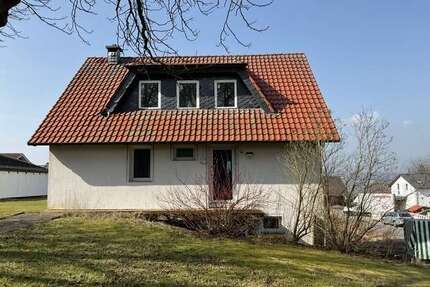 Haus zum Kaufen in Dassel 99.000,00 € 120 m²