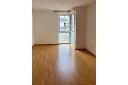 Wohnung zum Mieten in Augsburg 850,00 € 58 m²