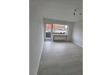 neuwertige 2 Zimmerwohnung nach Sanierung EBK neu hochwertig - Bremen Gröpelingen