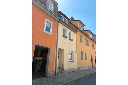 Wohnen mit Charakter: Gepflegtes Reihenmittelhaus in Naumburg - Naumburg (Saale)