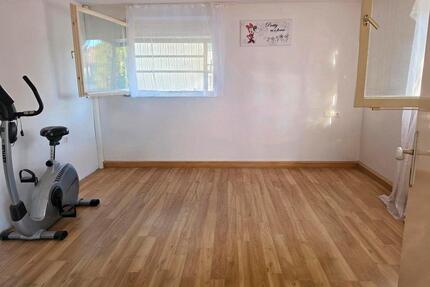 EG ,Wochnung - 650,00&nbsp;EUR Kaltmiete, ca.&nbsp; 50,00&nbsp;m&sup2; in Ebersbach an der Fils (PLZ: 73061)