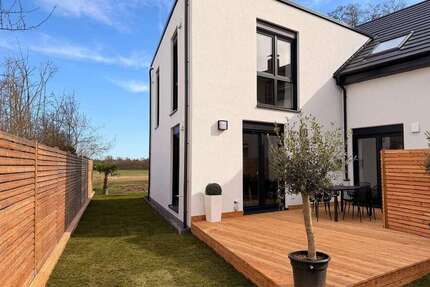 Haus zum Kaufen in Erlangen 1.249.500,00 € 160.55 m²