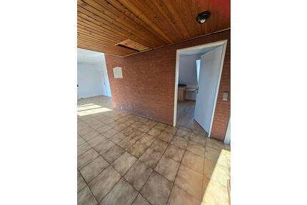 Eigentumswohnung im Mehrfamilienhaus mit kleiner WEG z verkaufen - Neumünster Brachenfeld/Ruthenberg