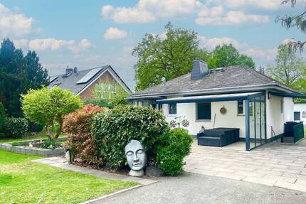 Modernisierter Bungalow mit großem Garten und zwei Terrassen in Steglitz-Zehlendorf - Berlin Lichterfelde