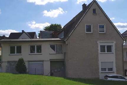 Haus zum Kaufen in Horn-Bad Meinberg 185.000,00 € 215 m²