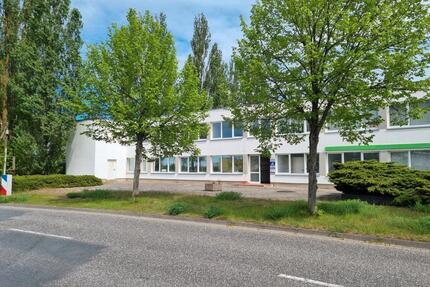 Büroflächen zu vermieten - 45,00&nbsp;EUR Kaltmiete, ca.&nbsp; 3,00&nbsp;m&sup2; in Neubrandenburg (PLZ: 17033)