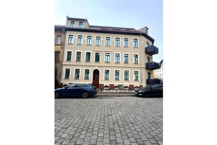 Erstbezug nach Sanierung - Traumhafte 2,5-Zimmer-Wohnung mit Balkon & Einbauküche im Bülowviertel - Leipzig Volkmarsdorf