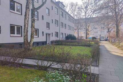 2 Zimmer in Barmbek ab 01.07.26 frei lieferbar im EG rechts (46qm) + eigener großer Garten (44qm) - Hamburg Barmbek-Nord