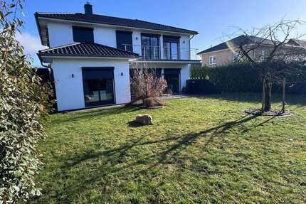 Haus zum Kaufen in Schlesen 647.800,00 € 185 m²