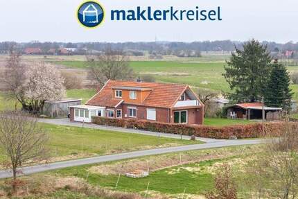 Ruhige Alleinlage in Blomberg - Wohnhaus mit Potenzial und Weideland