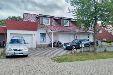 Provisionsfrei Zweifamilienhaus mit Garten, Terrasse und Garage - Ratzeburg