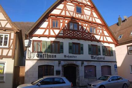 Historisches Gebäude mit Wohnungen - Wiesensteig