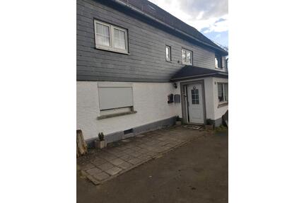 Mehrfamilienhaus WG - Tauglich teils Sanierungsbedürftig Anbau - Steinebach/Sieg