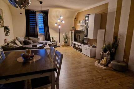 Charmante Dachgeschosswohnung mit Balkon und Stellplatz - Ranis