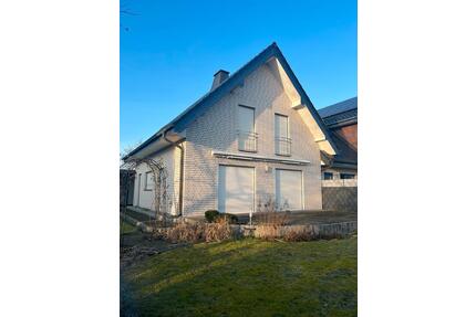 Haus zu vermieten - 1.870,00&nbsp;EUR Kaltmiete, ca.&nbsp; 148,00&nbsp;m&sup2; in Verl (PLZ: 33415)