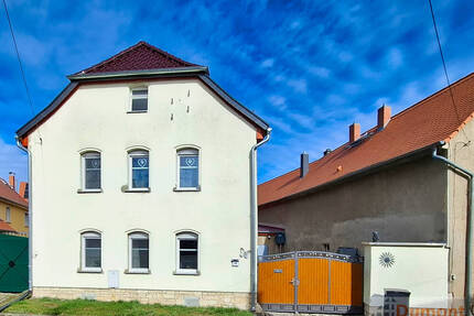 Bezugsfertiges Wohnhaus mit großzügigem Grundstück, Scheune und vielseitigen Nutzungsmöglichkeiten - Freyburg Schleberoda