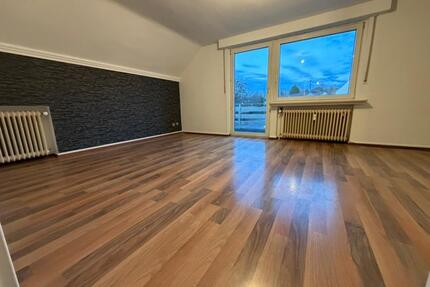 Helle 63 m² 2 Z DG Wohnung in Fröndenberg Westicker Heide - Fröndenberg (Ruhr)