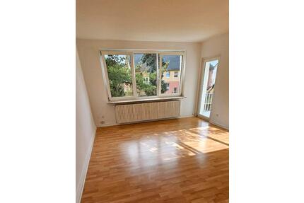 3 Zimmer, Neue Küche Bad und Balkon - Osnabrück Gretesch