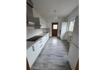 5 Zimmer Wohnung mit großem Balkon und toller Aussicht - Weilburg