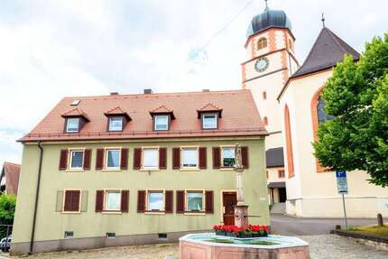 Haus zum Kaufen in Ehrenkirchen 449.000,00 € 287 m²