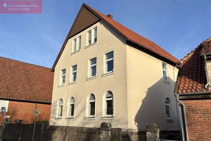 Haus zum Kaufen in Springe 239.000,00 € 302 m²