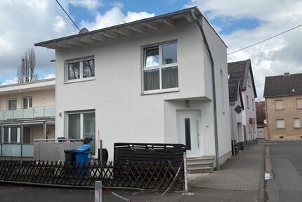 Modernes, möbliertes Haus mit 2 Etagen 120qm - Hofheim am Taunus
