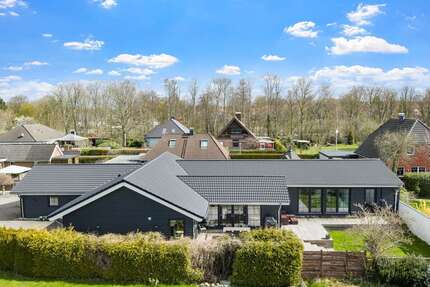 Haus zum Kaufen in Harrislee 795.000,00 € 231 m²