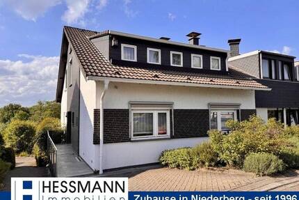 Ca. 8 m breite, großzügige Doppelhaushälfte mit Einliegerwohnung in ruhiger Grünlage von Neviges - Velbert