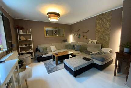 Moderne 5-Raum-Wohnung in Sömmerda - Erdgeschoss mit Balkon, Stellplatz und drei Bädern