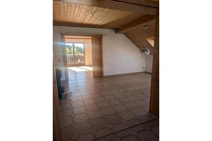 Mansardenwohnung - 800,00&nbsp;EUR Kaltmiete, ca.&nbsp; 100,00&nbsp;m&sup2; in Hilpoltstein (PLZ: 91161)