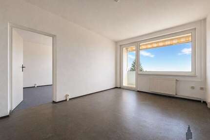 Wohnung zum Kaufen in Nünchritz 35.000,00 € 48.57 m²