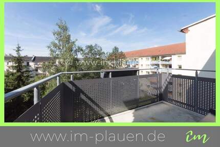 Balkon - separates WC - Badewanne - 76 m² | 3-Zimmer-Wohnung Plauen Haselbrunn