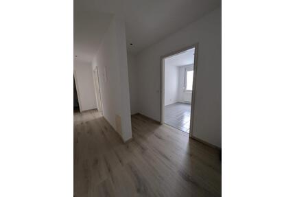 großzügig geschnittene 2-Zimmer-Wohnung in Meißen Cölln