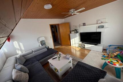 Helles 2,5 Zimmer DG - Wohnung in Brackenheim