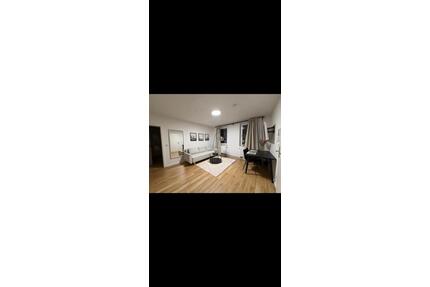 Helle möblierte 2-Zimmer-Wohnung in ruhiger und zentraler Lage - Schwerin