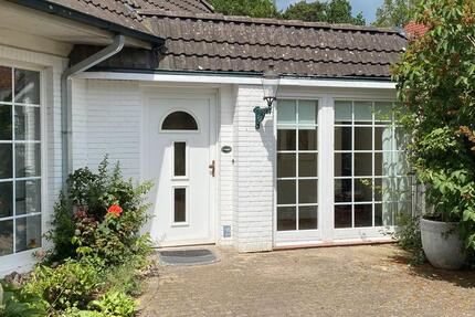Freistehendes, Einfamilienhaus mit separat gelegener Einliegerwhg - Lilienthal