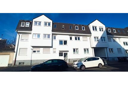 Schöne Renovierte 3 ZKB Wohnung mit Balkon in Neuwied zur Miete