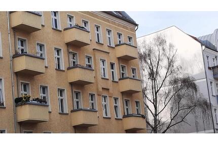 Helle 2-Zimmer Altbauwohnung, Balkon, bezugsfrei, provisionsfrei - Berlin Friedrichshain-Kreuzberg