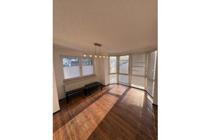 Attraktive 2-Zimmer-Wohnung mit Südbalkon in zentraler Lage - Barsinghausen