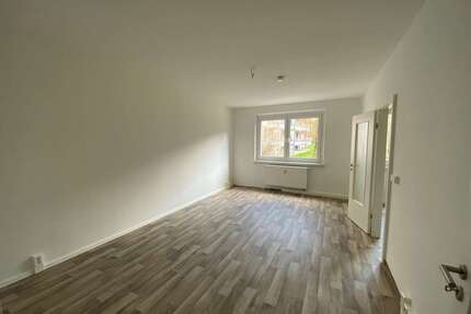 Wohnung zum Mieten in Suhl 410,62 € 60.95 m²