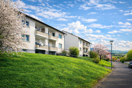 Sofort bezugsfertige 3 - Zimmer - Wohnung mit Balkon & Garage in Binsfeld - Osann-Monzel