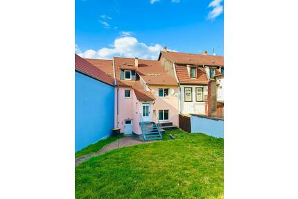 Charmante 2 Raum Maisonette-Wohnung mit besonderem Flair am Marktplatz von Waltershausen