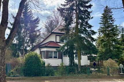 Haus zum Kaufen in Neuenhagen 450.000,00 € 140 m²
