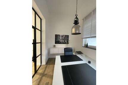 Büro in Bonn 250,00 € 8 m² - 250,00&nbsp;EUR Kaltmiete, ca.&nbsp; 8,00&nbsp;m&sup2; in Bonn (PLZ: 53111)