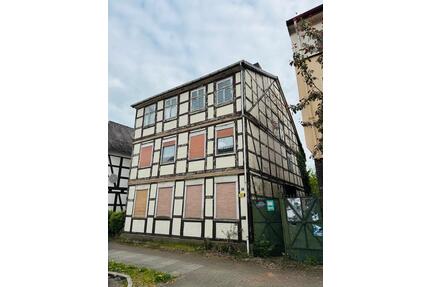 Großes Fachwerkhaus mit Potenzial – ideal für Investoren - Bergen an der Dumme